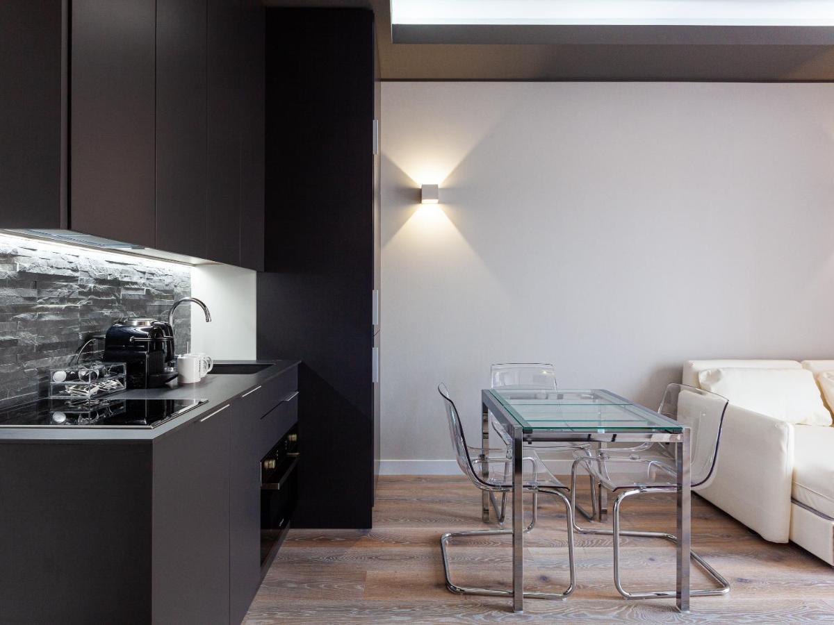 Easyhomes-City Centre Suites มิลาน ภายนอก รูปภาพ