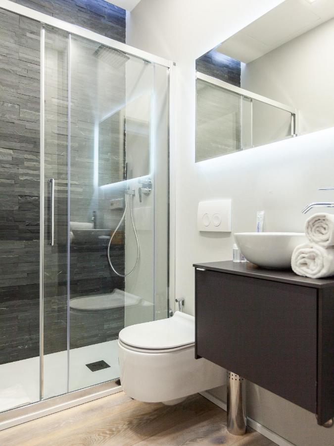 Easyhomes-City Centre Suites มิลาน ภายนอก รูปภาพ