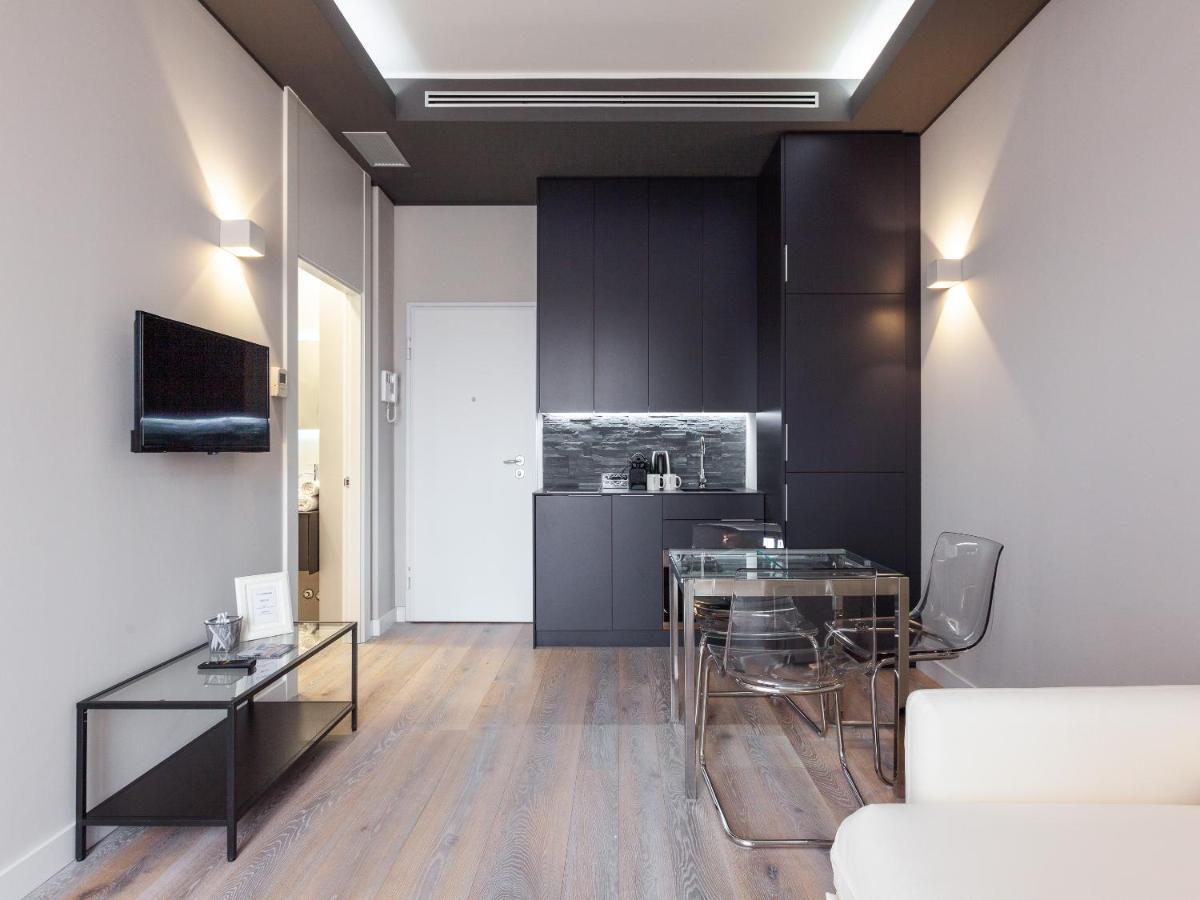 Easyhomes-City Centre Suites มิลาน ภายนอก รูปภาพ