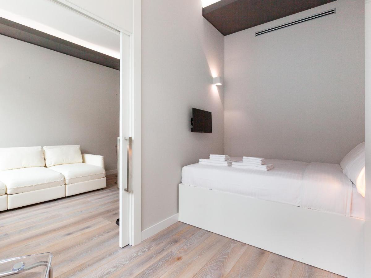 Easyhomes-City Centre Suites มิลาน ภายนอก รูปภาพ