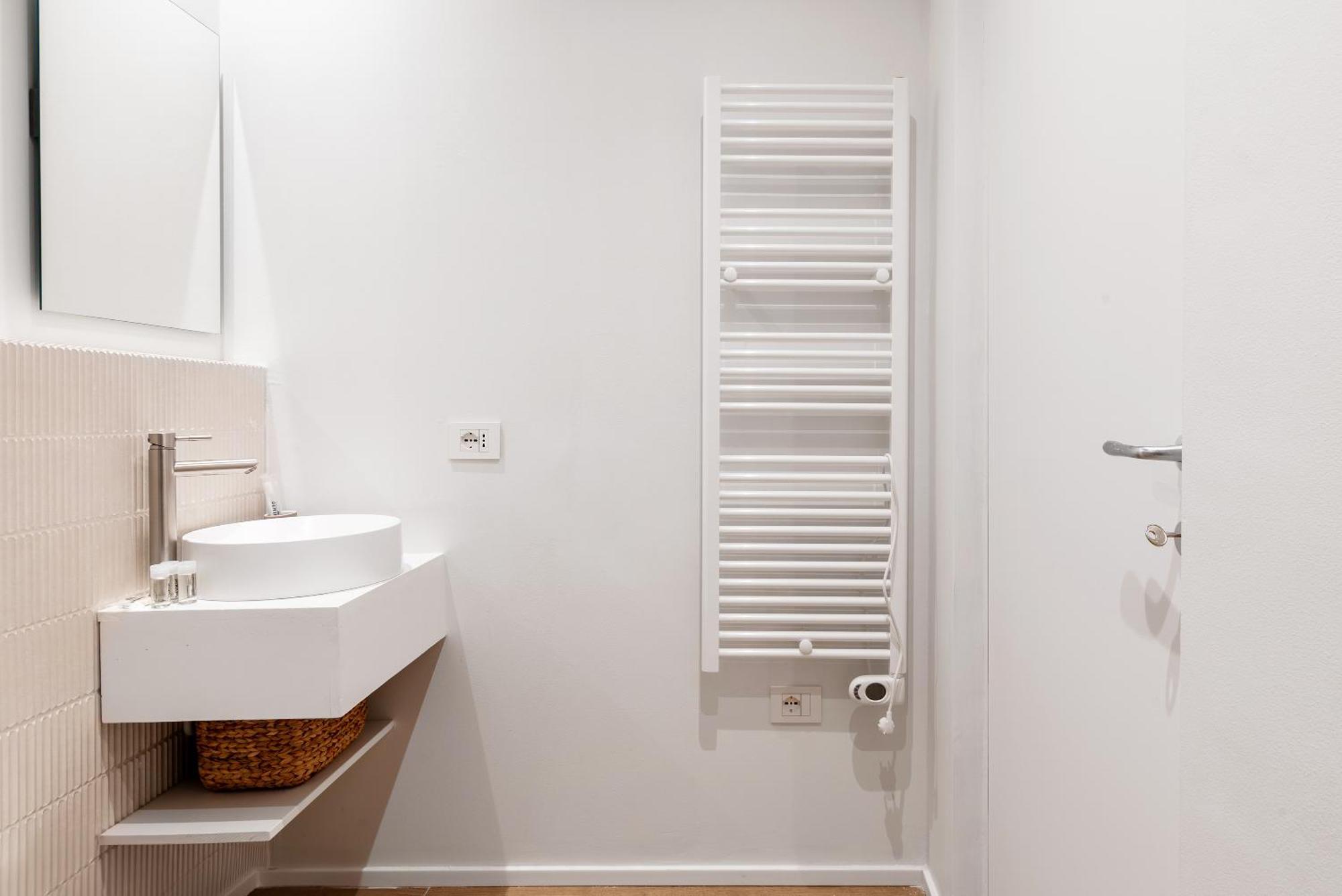 Easyhomes-City Centre Suites มิลาน ภายนอก รูปภาพ