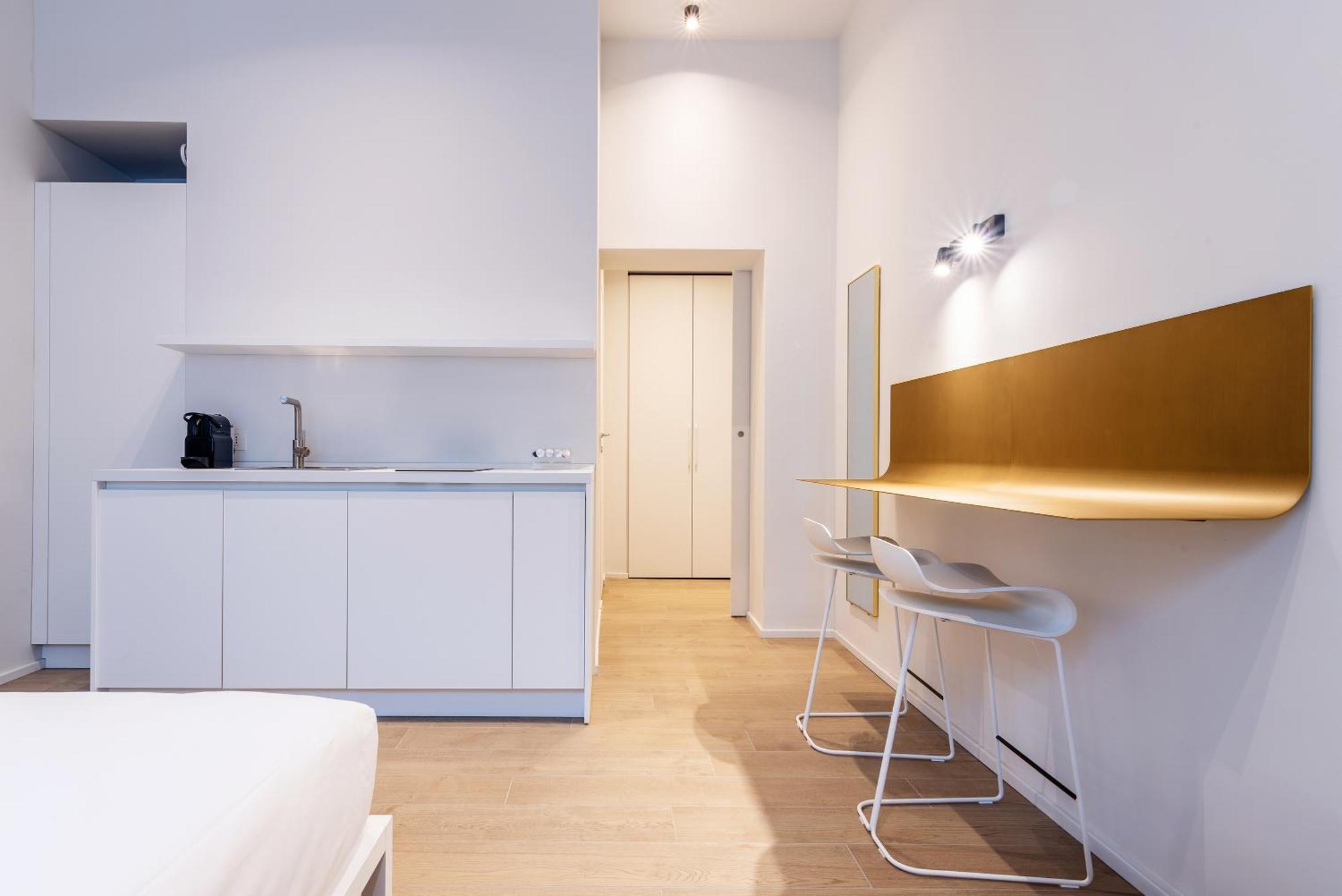 Easyhomes-City Centre Suites มิลาน ภายนอก รูปภาพ